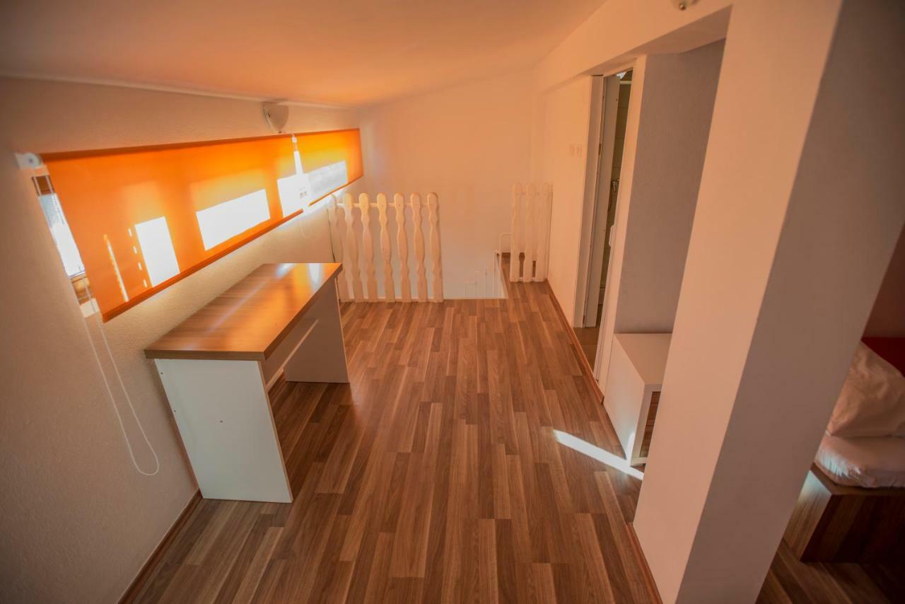 Apartmani Simic Starigrad Paklenica Extérieur photo