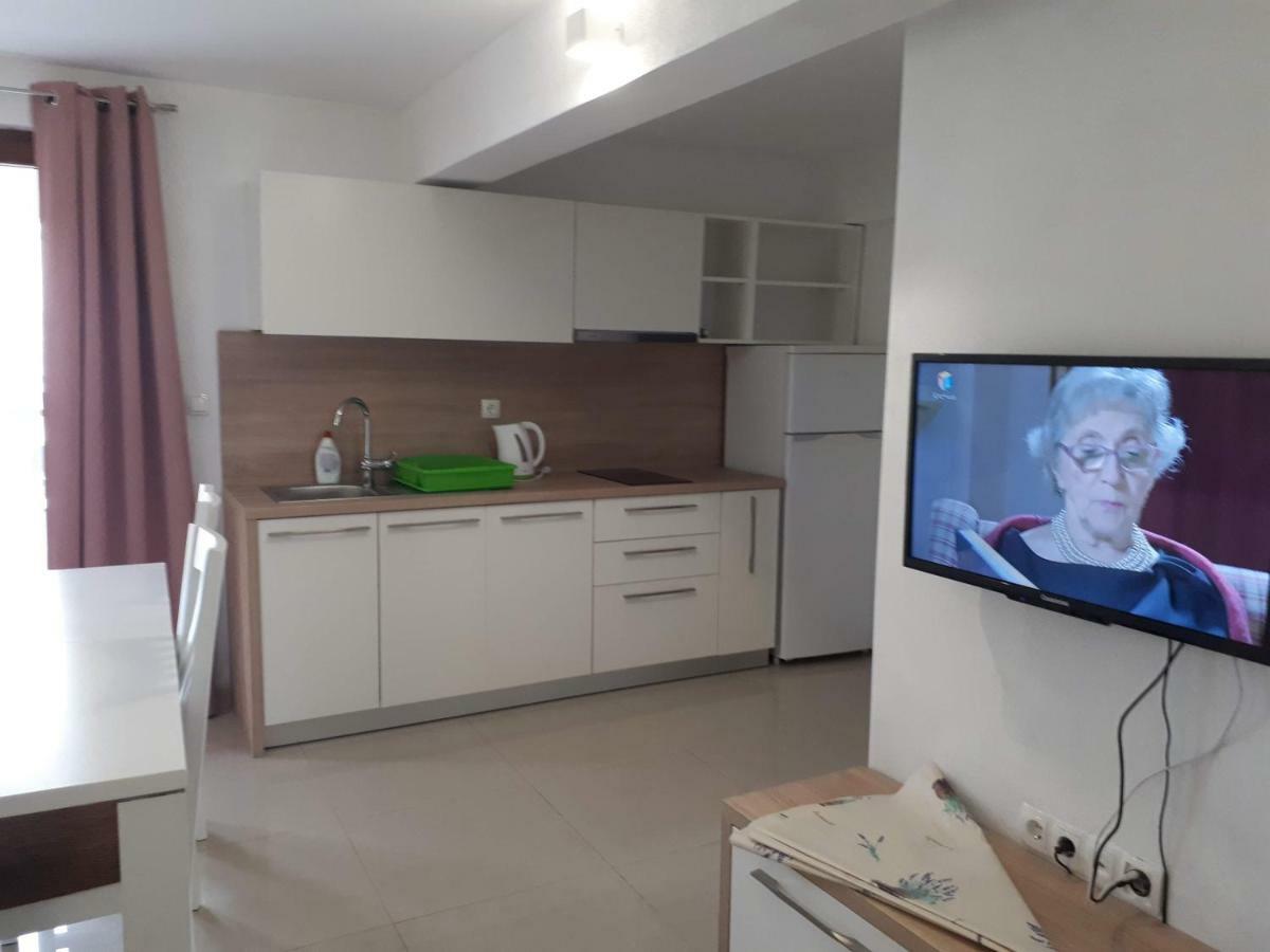 Apartmani Simic Starigrad Paklenica Extérieur photo