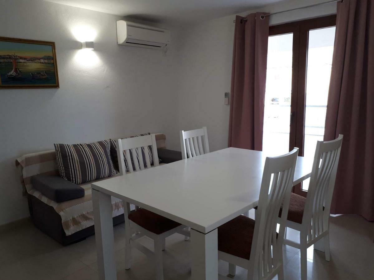 Apartmani Simic Starigrad Paklenica Extérieur photo